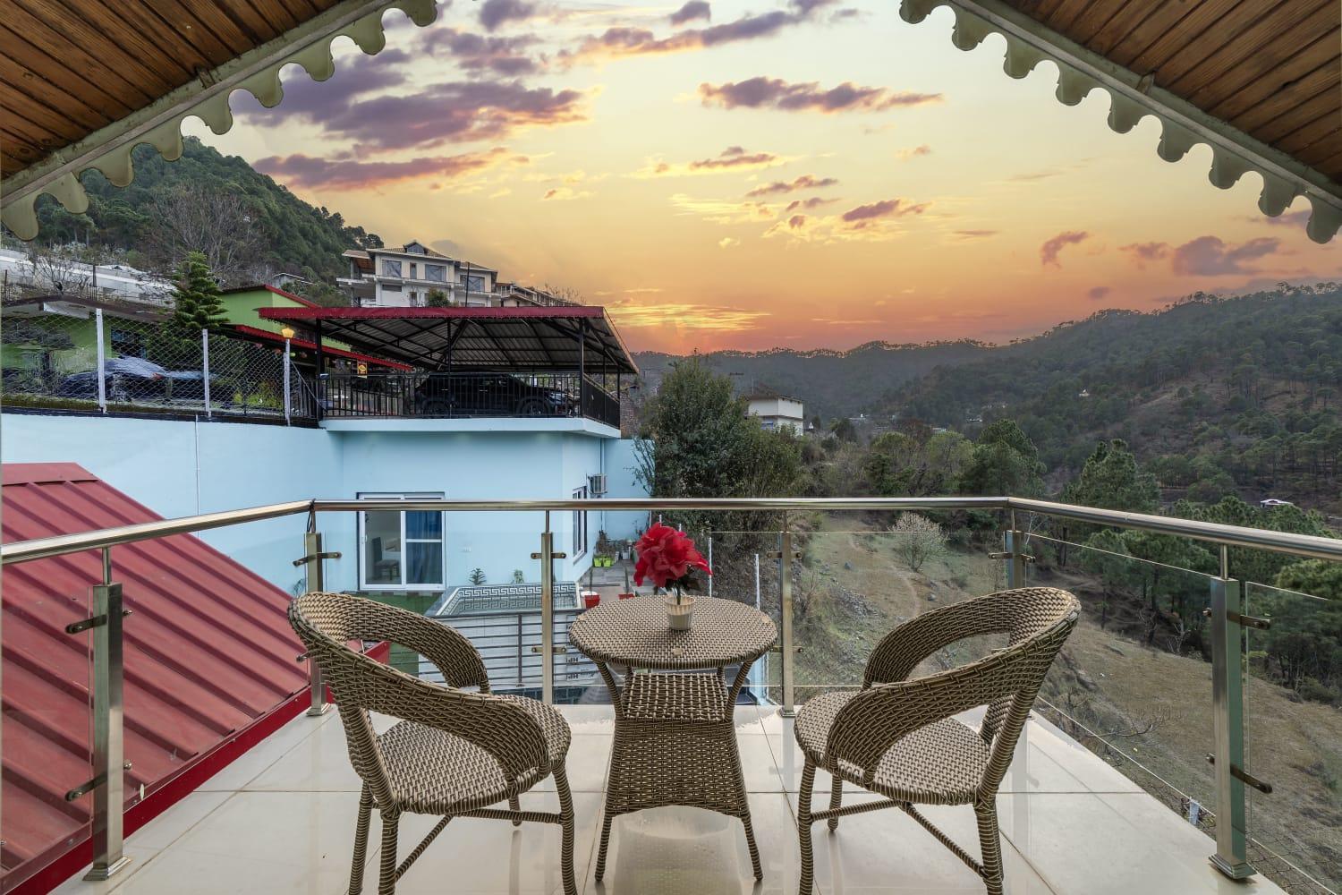 The Summer House Kasauli I Party & Music I Sky Bonfire I Managed By Exotic Stays Exterior photo